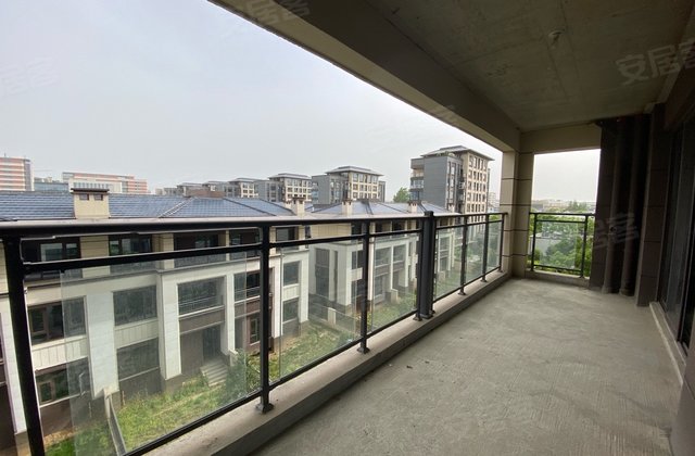 龙岗一品小区4室2厅170.96㎡145万二手房图片