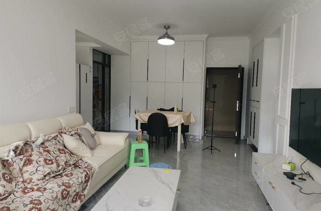 8万合川合川宝龙城市广场学院街5号辰锦佳苑(a区)2008年建造中层(共7