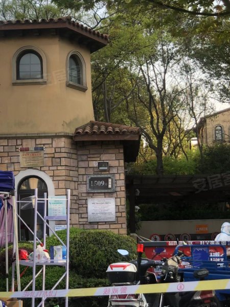 龙湖郦城(西区别墅) 