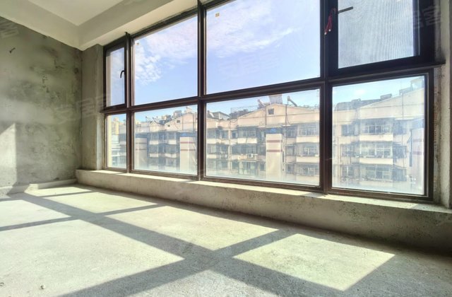 坤宝磁湖御景3室2厅110㎡92万二手房图片