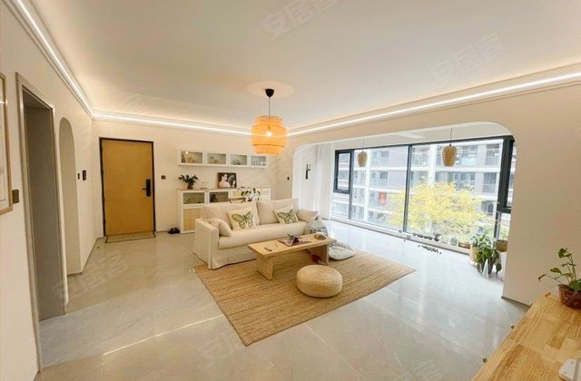 义承金川府洋房 精装婚房 满二 电梯入户 可拎包入住136出