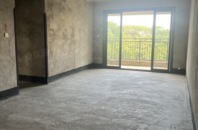 彰泰玫瑰园3室2厅106㎡37万二手房图片