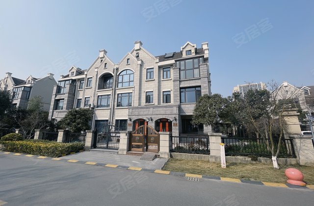 虹桥宝龙城二期别墅