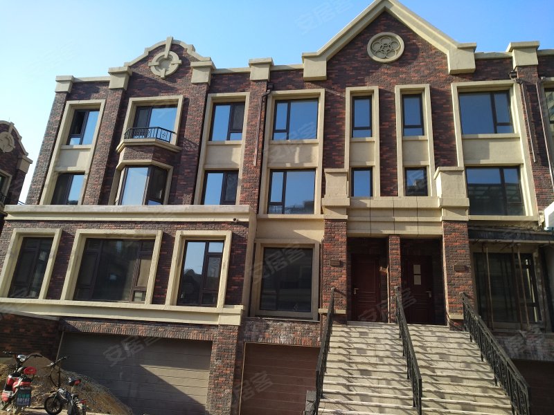 郡原小石城城中墅