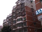 艳山红小区图片