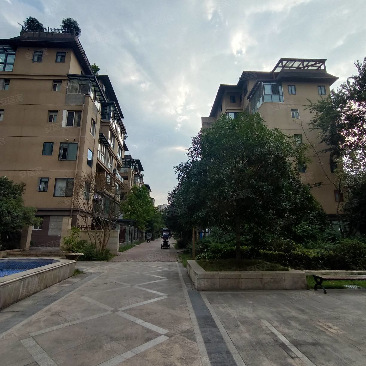 南充房产网>南充二手房>营山二手房>正东街二手房>圣桦名城>