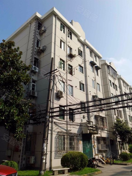 金杨新村十一街坊 