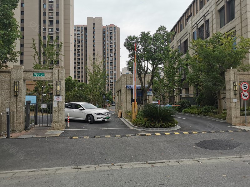 浦航新城中城新苑 