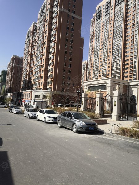 世界冠郡(一期,东泉路1568号-乌鲁木齐世界冠郡(一期)二手房,租房