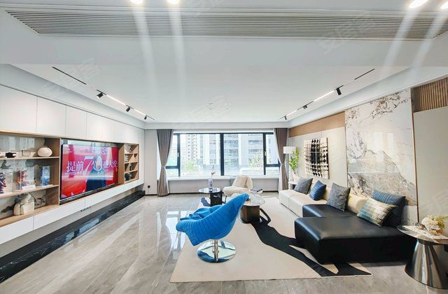 南海高芯悦澜4室2厅177㎡245万二手房图片