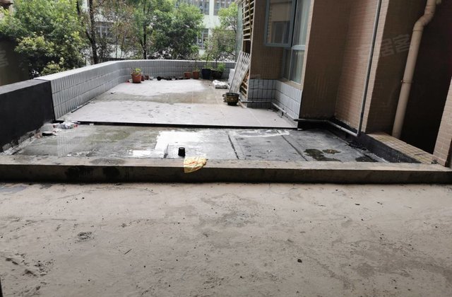 大汉龙城4室2厅156㎡55.8万二手房图片