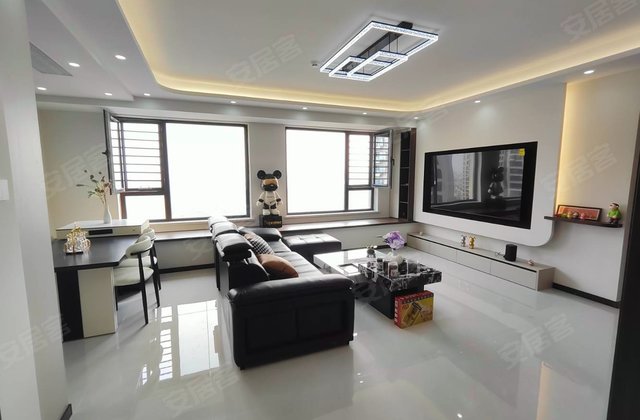 万科壹都会3室2厅2卫124㎡南北128万