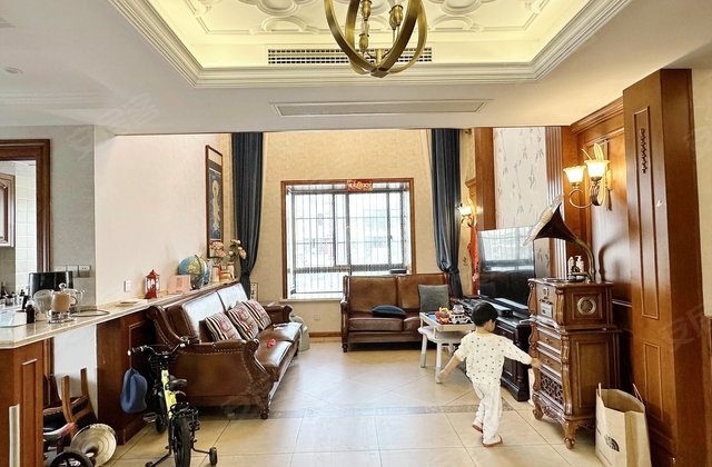 舜江碧水豪园(南区)4室3厅126.15㎡85.9万二手房图片