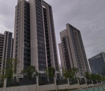 有电梯 次新小区,万科翡翠尚居二手房,520万,3室2厅,2卫,115平米-南京