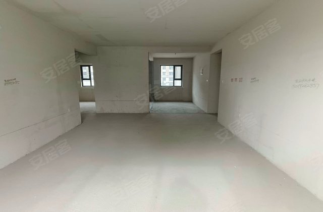 迎宾湖畔3室2厅136㎡62万二手房图片