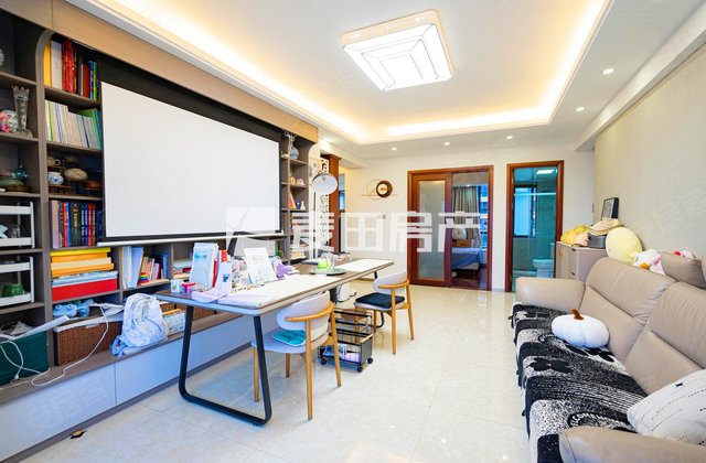 新景龙郡3室2厅121.79㎡460万二手房图片