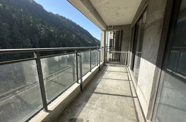 溪山公馆4室2厅135㎡62.8万二手房图片