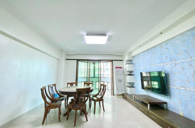 明发海景苑3室2厅127.9㎡650万二手房图片