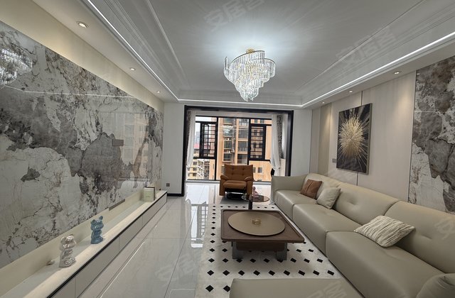 鑫牛凯旋城4室2厅144.7㎡69.8万二手房图片