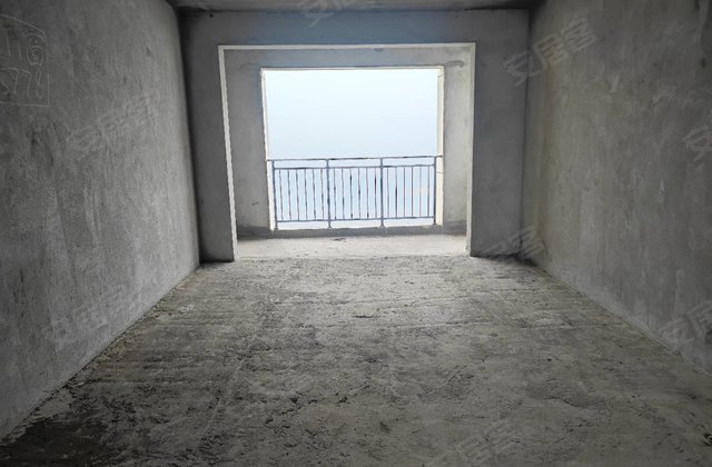 盛世滨江府3室2厅135㎡63万二手房图片
