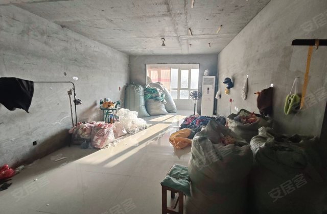 嘉欣家园3室2厅136㎡50万二手房图片