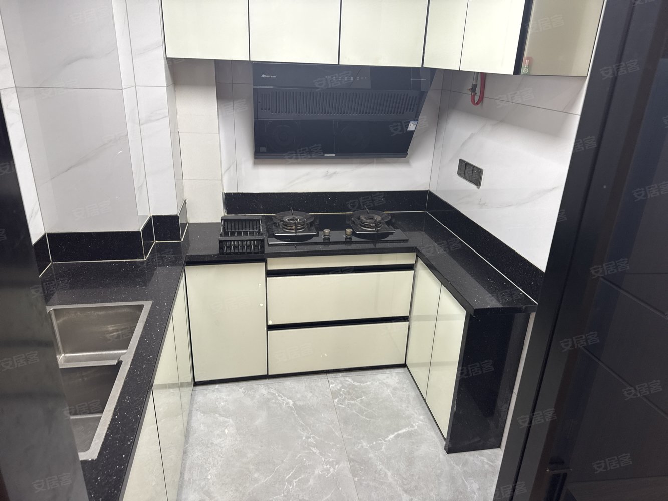 湖馨佳苑2室1厅1卫80㎡南北95万