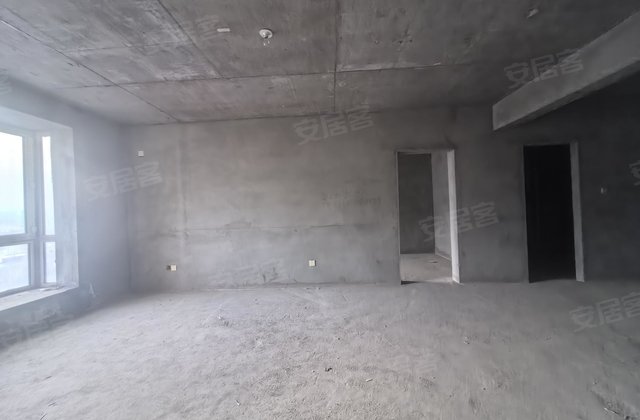 林海蓝钻3室1厅148㎡50万二手房图片