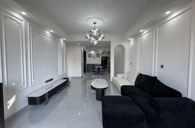 在水一方碧翠园4室2厅132㎡75.6万二手房图片