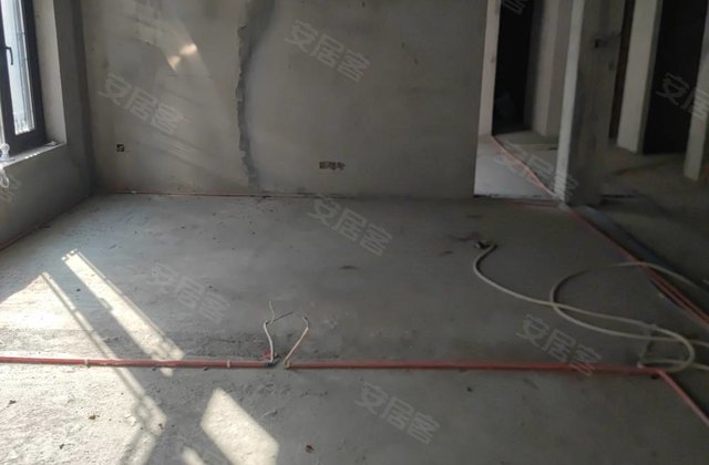 卓阅春风里5室2厅280㎡234万二手房图片