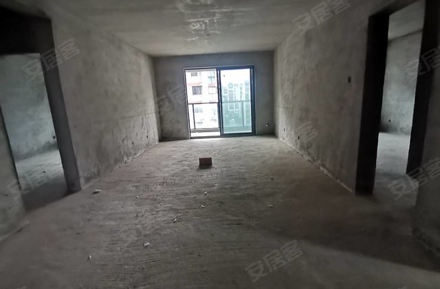 香樟里那水岸4室2厅138.52㎡130万二手房图片