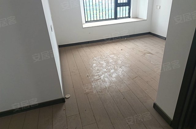 碧桂园湖境3室2厅136㎡64万二手房图片