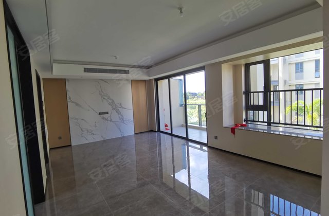 海南臻园(别墅)4室2厅138.26㎡250万二手房图片