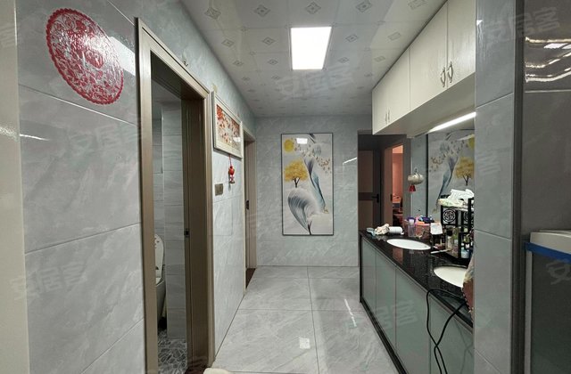 溜石花园4室2厅118.4㎡90万二手房图片