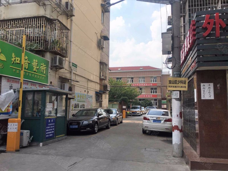 同济支路201弄小区 