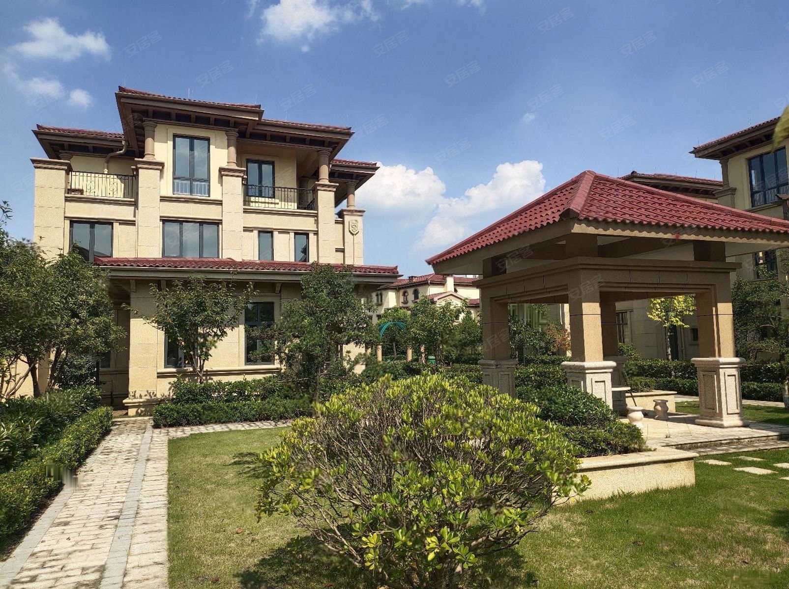 恒都香缇溪岸别墅