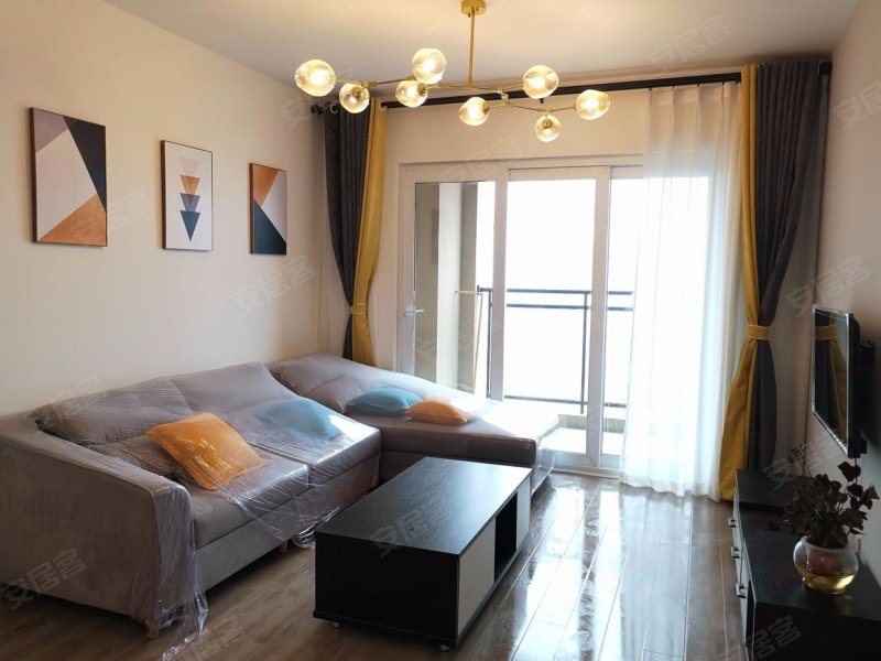 东原晴天见3室2厅2卫