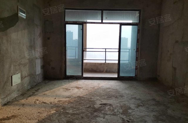 滨江一号4室2厅141㎡135万二手房图片