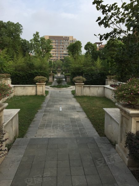 浦江坤庭翠御(公寓住宅) 