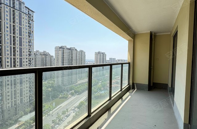 悦华府(东区)4室2厅140㎡210万二手房图片