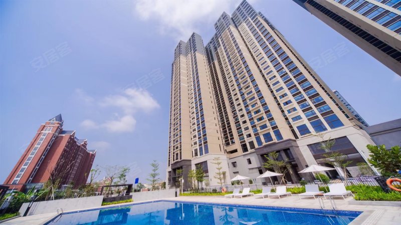 新鸿基泷景(八期)