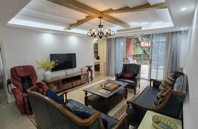 滨江河畔4室2厅131㎡53万二手房图片