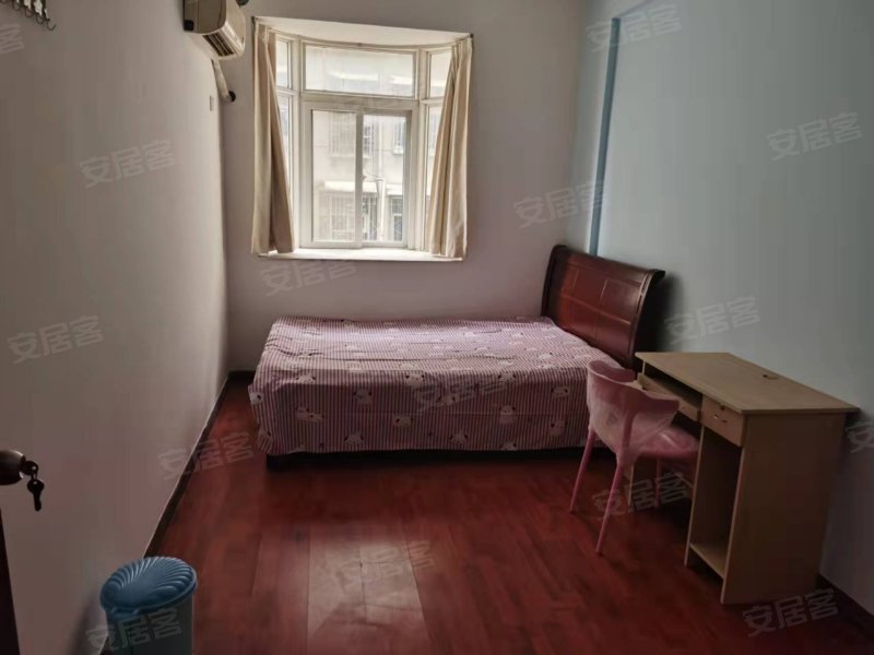 天星苑4室2厅2卫