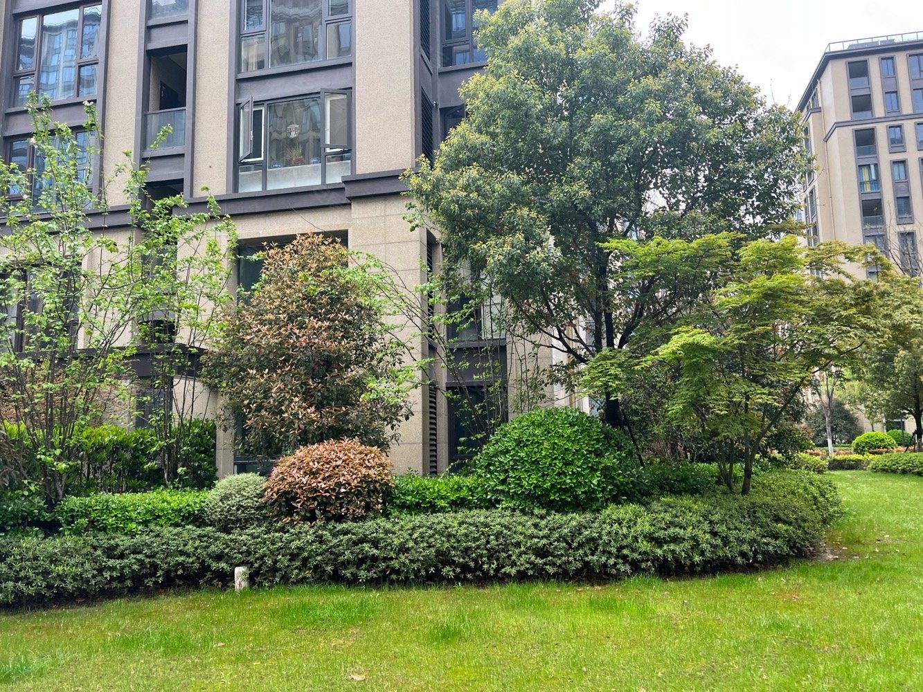 祥生群贤府雅园4室2厅2卫104㎡南258万