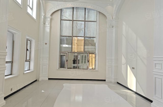 和田时代广场5室2厅320㎡128万二手房图片