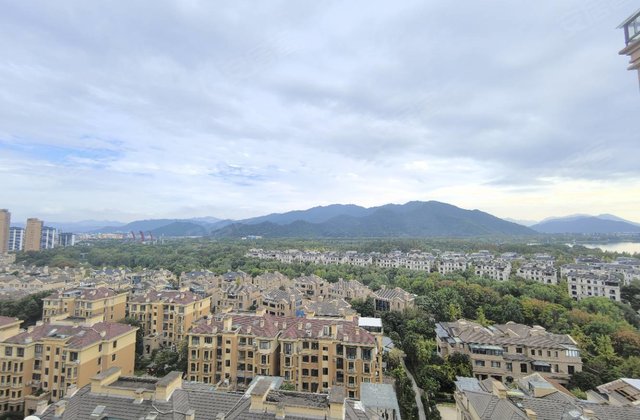 湖景国际3室2厅142.89㎡189.8万二手房图片