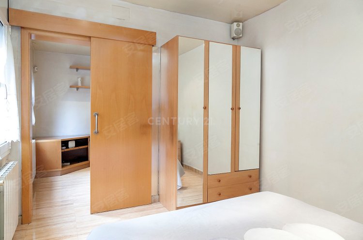 西班牙加泰罗尼亚巴塞罗那约¥134万SpainBarcelonaApartment出售二手房公寓图片