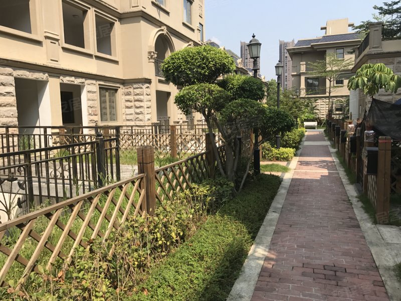 世茂上游墅西区(别墅)