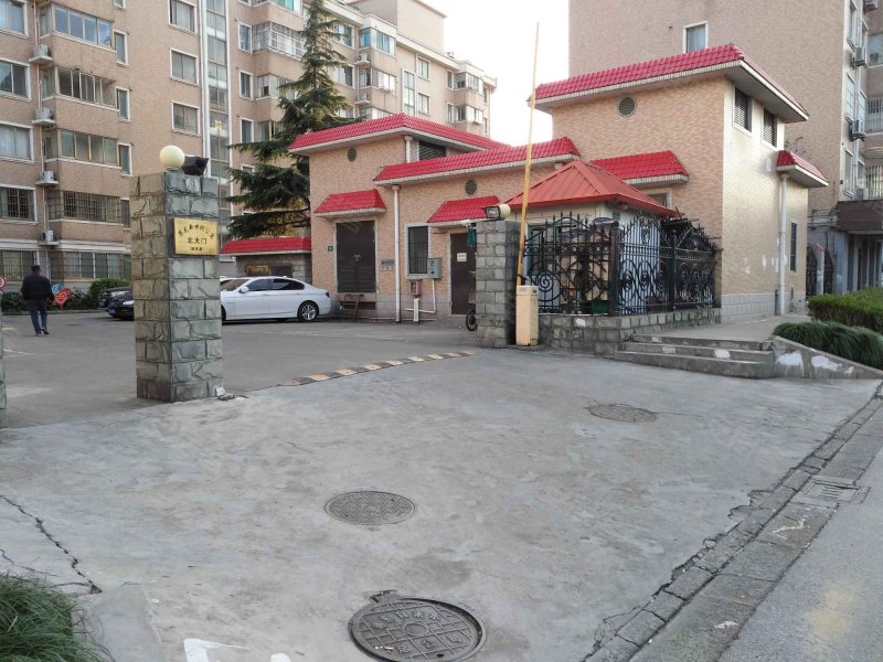 界龙新世纪公寓 