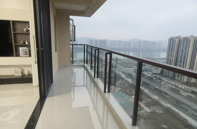 滨江河畔河东4室2厅140㎡57.8万二手房图片