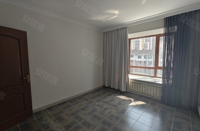 万泰翡翠华庭1室1厅55.99㎡26万二手房图片